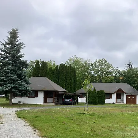 Parque de Campismo Polzer Buekfuerdo Bük